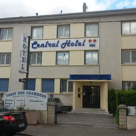 Central Hotel Сен-Приест Экстерьер фото