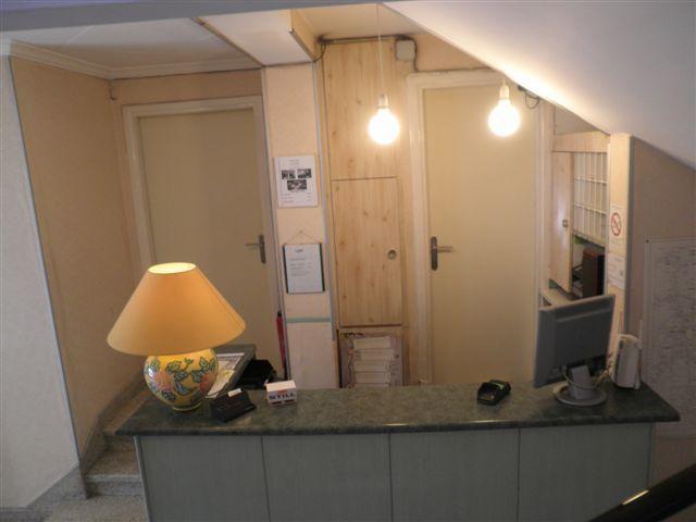 Central Hotel Сен-Приест Экстерьер фото
