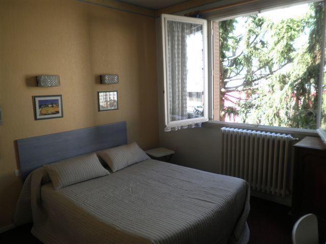 Central Hotel Сен-Приест Экстерьер фото