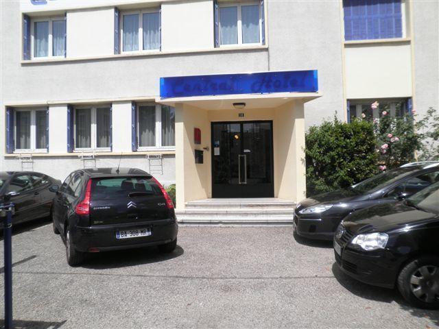Central Hotel Сен-Приест Экстерьер фото