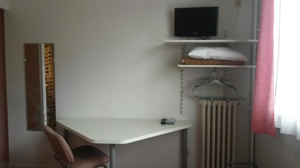 Central Hotel Сен-Приест Экстерьер фото