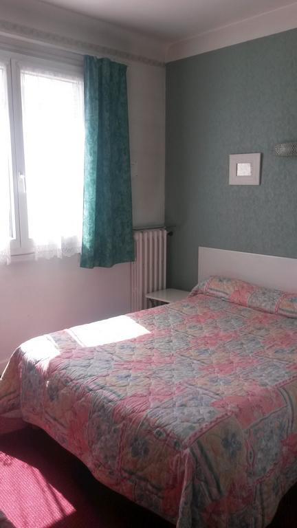 Central Hotel Сен-Приест Номер фото
